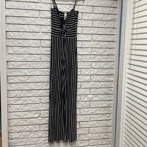 🍐2 for $30🍐 Stripe Jumpsuit Front Tie Keyhole Wide Leg